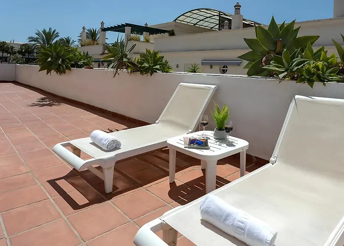 Precioso Atico Con Piscina En *