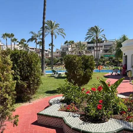 Precioso Atico Con Piscina En Marbella