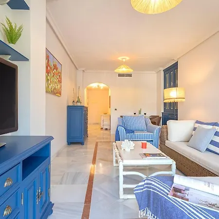 Precioso Atico Con Piscina En Marbellac