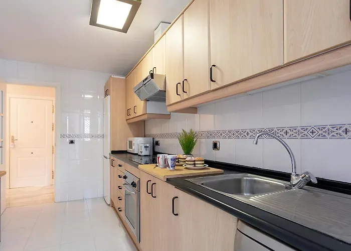 شقة Precioso Atico Con Piscina En ماربيا