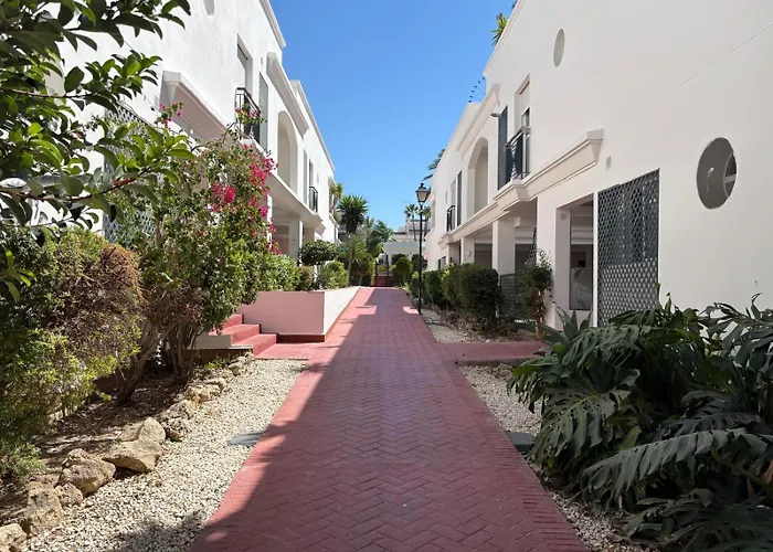 Precioso Atico Con Piscina En شقة